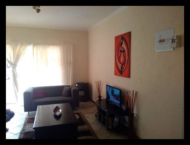 2 BEDROOM PROPERTY TO RENT IN VORNA VALLEY